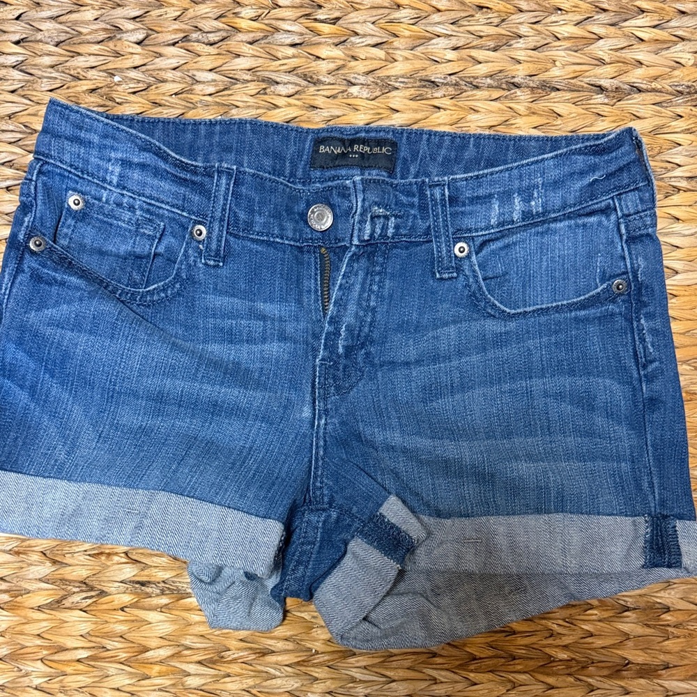 🔷🔹 Cuffed Jean Shorts 🔹🔷